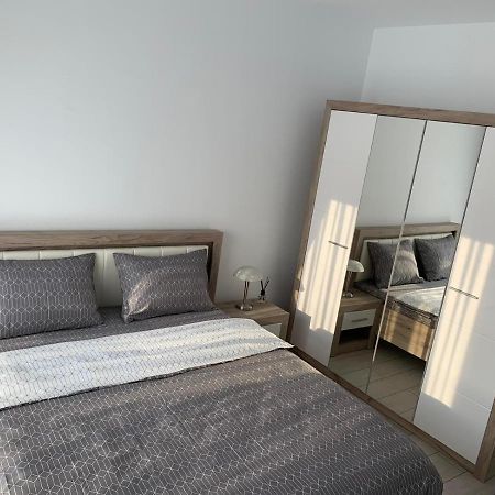 Apartament 2 Camere Prima Nufaru Орадя Экстерьер фото